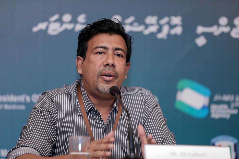 ކޮވިޑް-19: ކޮންމެހެން މަޖުބޫރުވެގެން ނޫނީ ބޭރަށް ނުނިކުމޭ، އަލުން ލޮކްޑައުން ކުރަން ޖެހިދާނެ: ޑރ. ލަތީފް