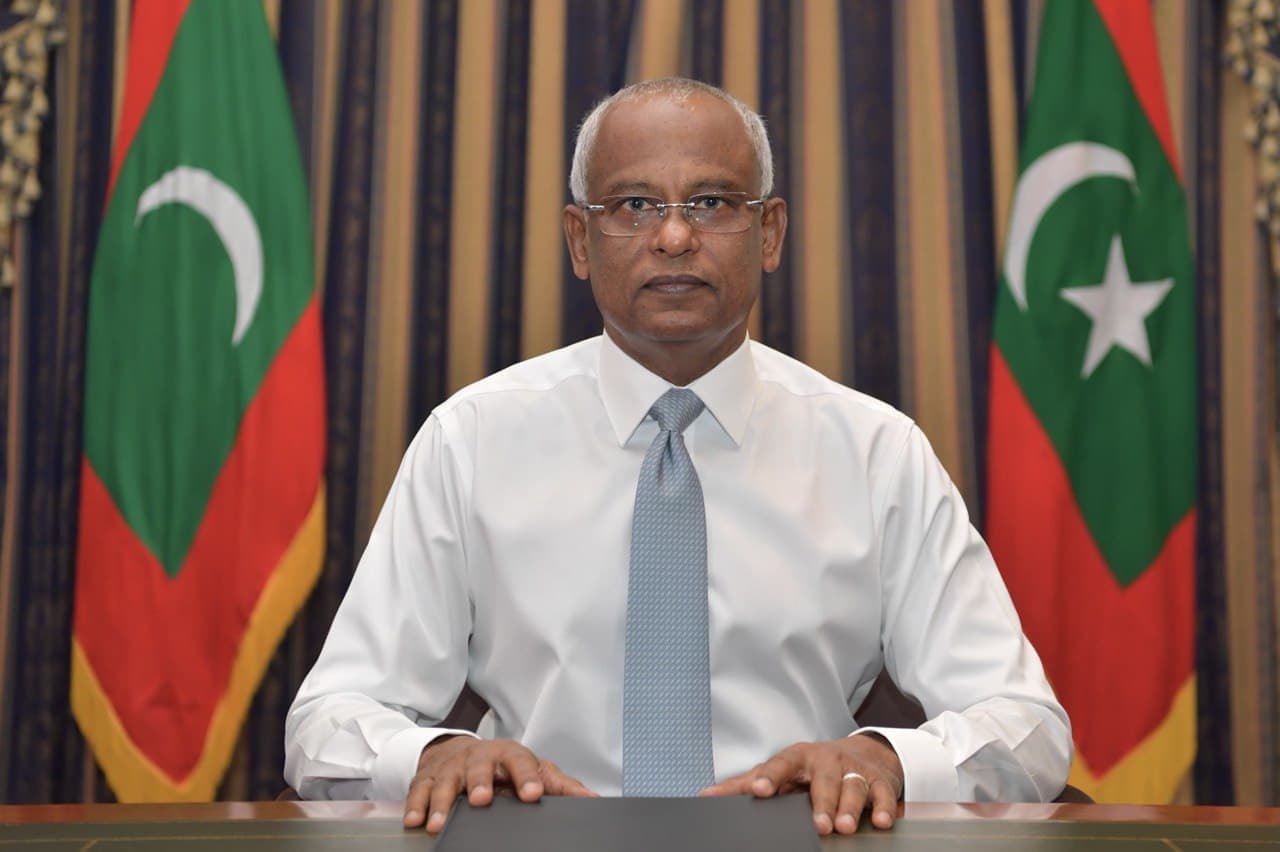 މިއަދު ޢަޒުމަކަށް ހަދަންވީ އެކަކު އަނެކަކާ މެދު ހިތް ސާފުކޮށް، އެކުވެރިކަން މަތީ ތިބުމަށް : ރައީސް