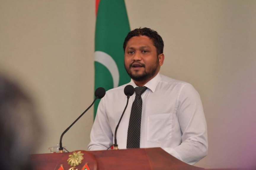 އަލީ ޒާހިރުގެ ފާޑު ކިޔުން އަމަރުއަށް; "ތިއީ ޑިމޮކްރަސީގައި ބީރައްޓެހި ހުތުރު ކަމެއް"