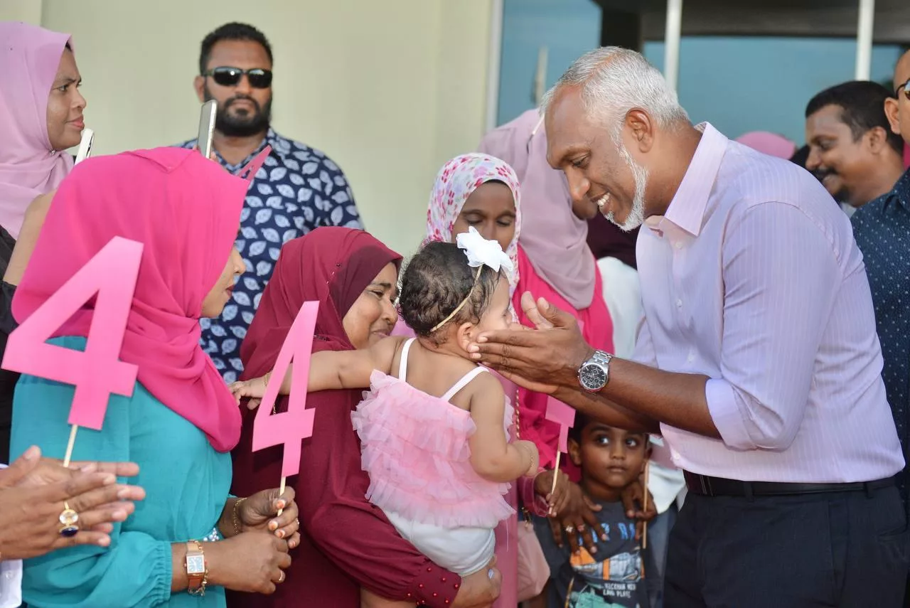 އާއްމުންގެ ޖަމްޢިއްޔާއިން މުޢިއްޒުއަށް ތާއީދު ކޮށްފި