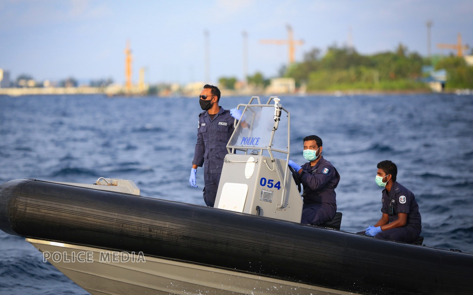 ފީނަނިކޮށް ލޯންޗަކުން ޖެހި ބުރިވި އަތް އަދިވެސް ނުފެނޭ: ޕޮލިސް